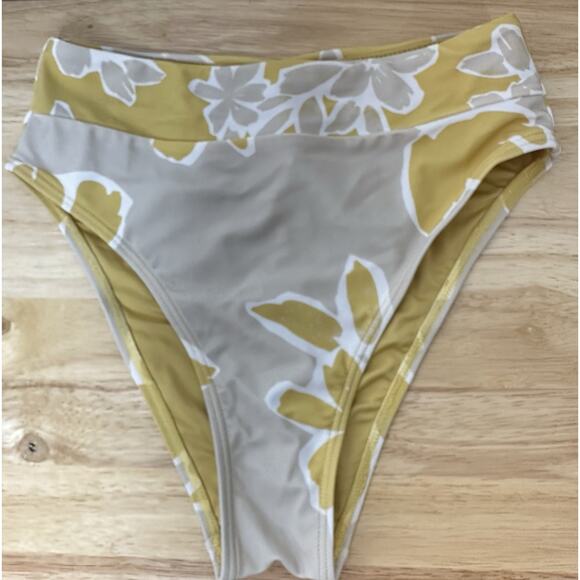 NWT‎ Cupshe Womens Bikini Bottom Small Swimsuit Floral Tropical Vacation - Picture 1 of 6